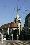 La place et l'église Saint-François.