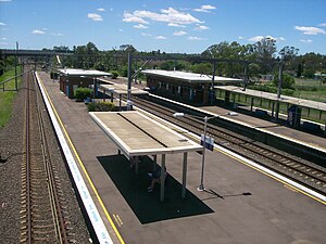 Rooty Hill railway station platforms south.jpg