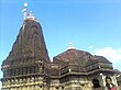 Храм Тримбакешвар Шивы, Тримбак, район Нашик.jpg