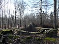 Steinturm B der Turmstelle Wp 10/37 des Odenwaldlimes mit Skulpturengruppe