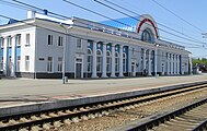 Здание со стороны платформы станции. 10.05.2016