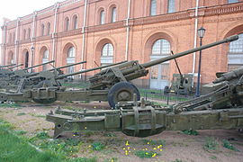 Пушка М-46 в Военно-историческом музее артиллерии Санкт-Петербурга.