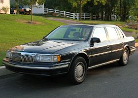 A 1991 Lincoln Continental.jpg