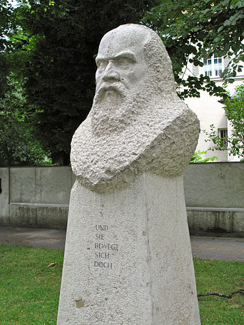 English: Bust of Galileo Galilei at the Galile...
