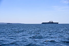USS Wasp (LHD 1) and BRP Tarlac (LD 601) conduct amphibious operations during Balikatan 2019