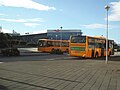 Buses en una estación en Kópavogur, Islandia