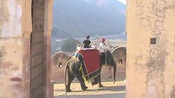 ファイル:Exciting Elephant Ride in Jaipur at Amer Fort.webm