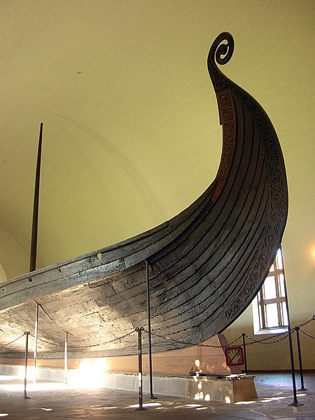 Bestand:Exhibition in Viking Ship Museum, Oslo 01.jpg