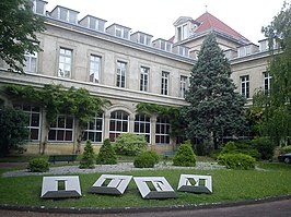 Université Claude-Bernard-Lyon-I