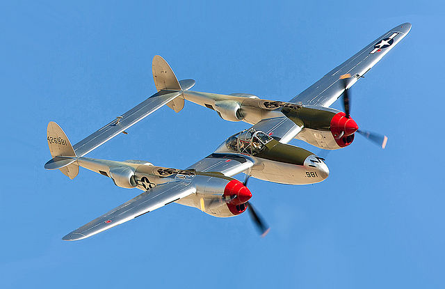 640px-Lockheed_P-38_Lightning_(USAAC).jpg