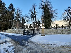 Vstupní brána hřbitova