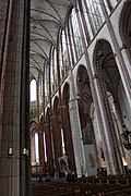Marienkirche in Lübeck, untere Hälfte der Fenster blind