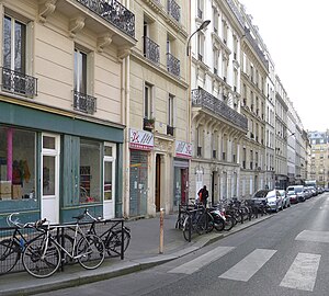 Rue Rochebrune vue depuis la rue du Général-Guilhem.