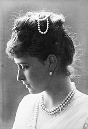 Princess Elisabeth of Hesse 1887 (b).jpg