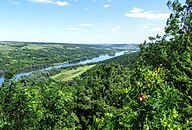 Paysage moldave avec le fleuve Nistru ou Dniestr.