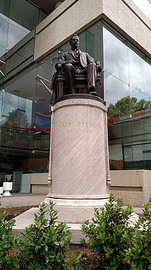 Статуя Сэмюэля Спенсера.jpg