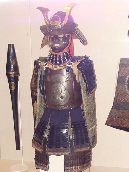 Файл:Set of armour, Momoyama period.001 - British Museum.JPG