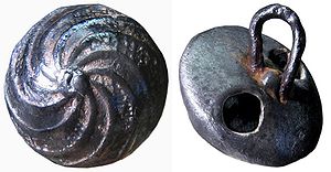 English: Spanish metal button circa 1650-1675,...