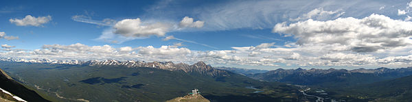 Panorama grada Jaspera s planine Whistlers