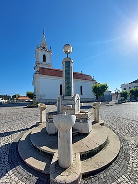 Adro da Igreja Matriz de Monte Redondo