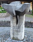 Denkmal Weiße Rose des Künstlers Franz Reckert aus dem Jahr 1978 in Hamburg-Volksdorf