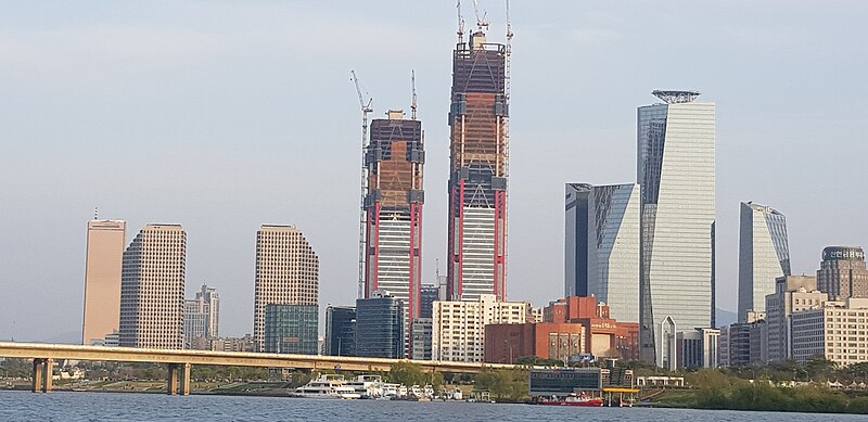 파일:Yeouido Skyscrapers 2019.jpg