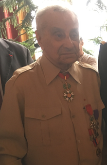 شاکاریان at his presentation for Commander of the لژیون دونور در ۲۲ ژوئن ۲۰۱۷.
