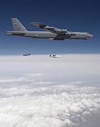 2009年6月18日に行われたB-52 爆撃機からの投下実験