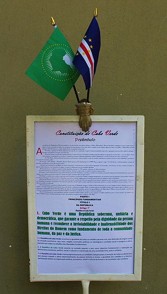 Berkas:Constituição de Cabo Verde (MG 2885).jpg