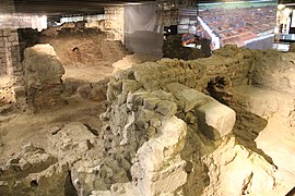 Vestiges of Gallo-Roman baths under the parvis (4th c.)
