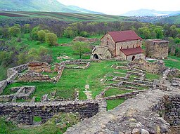 Dmanisi Sion basilikan och ruinerna från det medeltida fortet