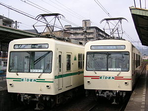 叡山本線的主力車輛700系（寶池站）