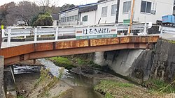 一里塚川にかかる春雨橋