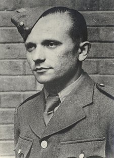 Rotmistr Jozef Gabčík v Anglii v roce 1941