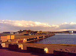 De haven van de plaats Karlshamn