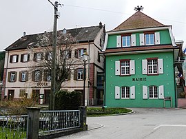 The town hall and school in Lautenbachzell