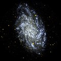 مجرة المثلث أو (M33) هي ثالث أكبر مجرة من مجرات مجموعتنا المحلية ؛ يبلغ قطرها نحو 50.000 سنة ضوئية.