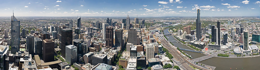 Panoráma Melbourne pri pohľade z Rialto Towers, na Collins St.