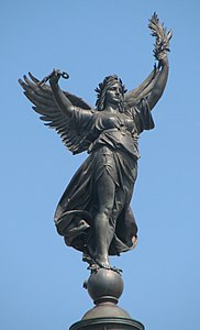 Le Génie de la Liberté (1902), statue sommitale du Monument aux Girondins de Bordeaux.