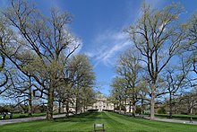 The avenue leading to the NYBG Museum's front entrance New York Botanical Garden April 2015 009.jpg