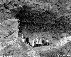 Officials at Marmes Rockshelter.jpg