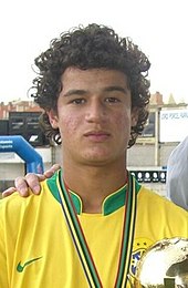 Coutinho with the Brazil national under-15 team in 2007 Philippe Coutinho 2007-04-21 1.jpg