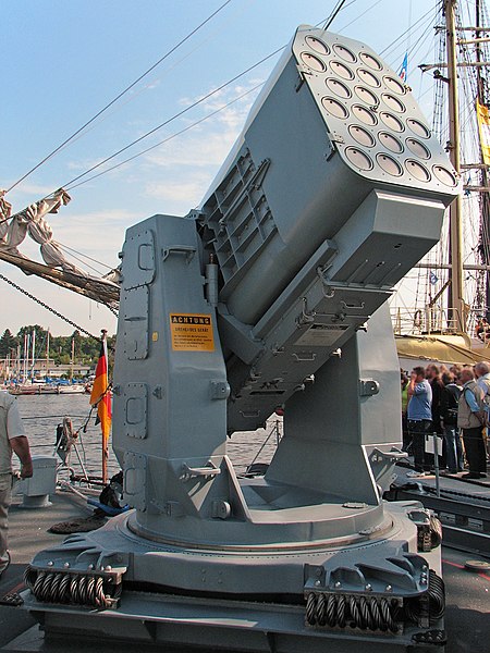 http://upload.wikimedia.org/wikipedia/commons/thumb/2/2c/RIM-116_Rolling_Airframe_Missile_Launcher_3.jpg/450px-RIM-116_Rolling_Airframe_Missile_Launcher_3.jpg