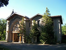 La chapelle et l'ermitage du Sanctuaire de Notre-Dame du Bout-du-Puy.