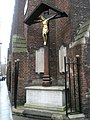 Statue outside the Church of the Annunciation in Bryanston Street - geograph.org.uk - 1049158.jpg
