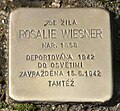 Stolperstein (Kamień Pamięci) przed kawiarnią Avion, poświęcony pierwszej właścicielce obiektu, Rosalii Wiesner