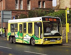 Technobus Pantheon minibuss i St Helens, Merseyshire, England