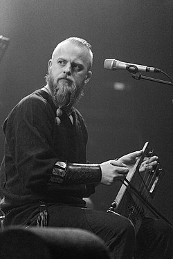 Kvitrafn Wardruna ilə verdiyi konsert. 2015-ci il.