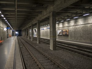 Underground station with double track and side platforms