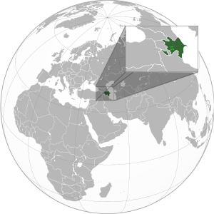 Азербайджан на карте мира. Светло-зелёным выделена часть международно-признанной территории Азербайджана, контролируемая непризнанной НКР, и где в ноябре 2020 года размещён[* 1] МК РФ